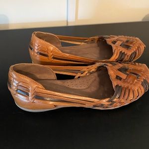 Natural Soul braided slip on shoes